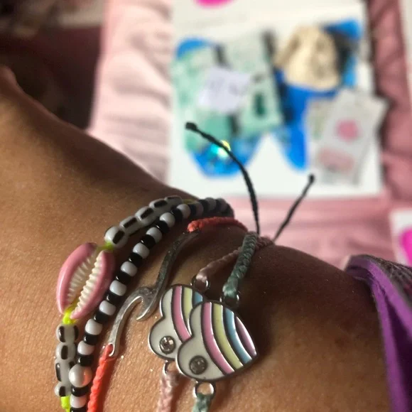 Adjustable bracelet - Picture 2 of 2